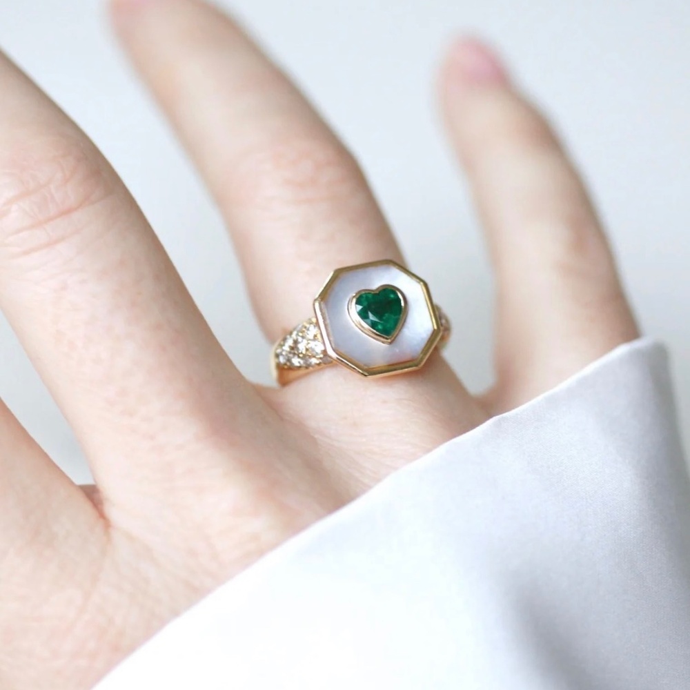 Mother of Pearl & Emerald Diamond Ring! Vintage! 1990 from Paris! RARE!
